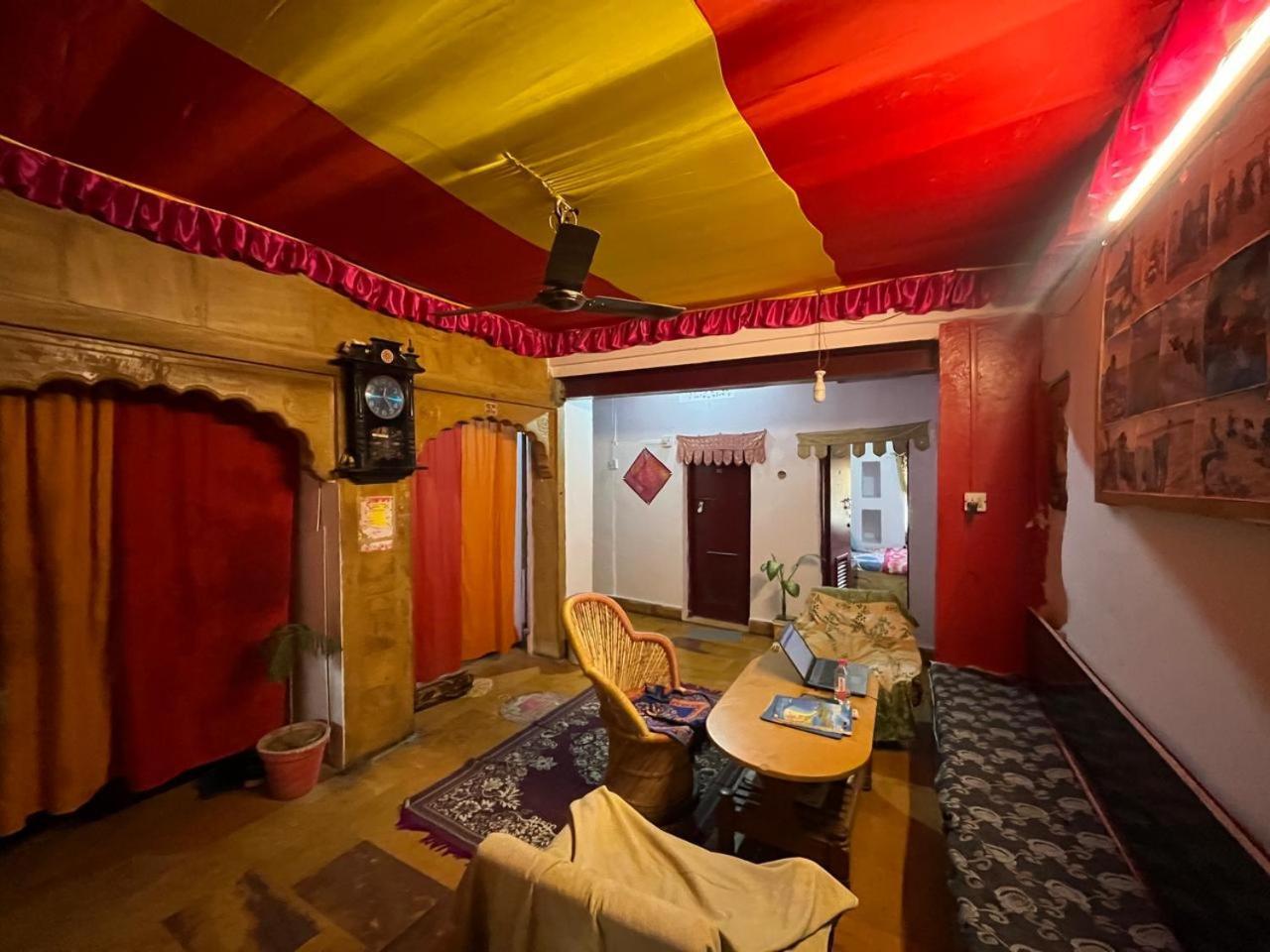 Hostel Peace & Love Homestay Jaisalmer Extérieur photo
