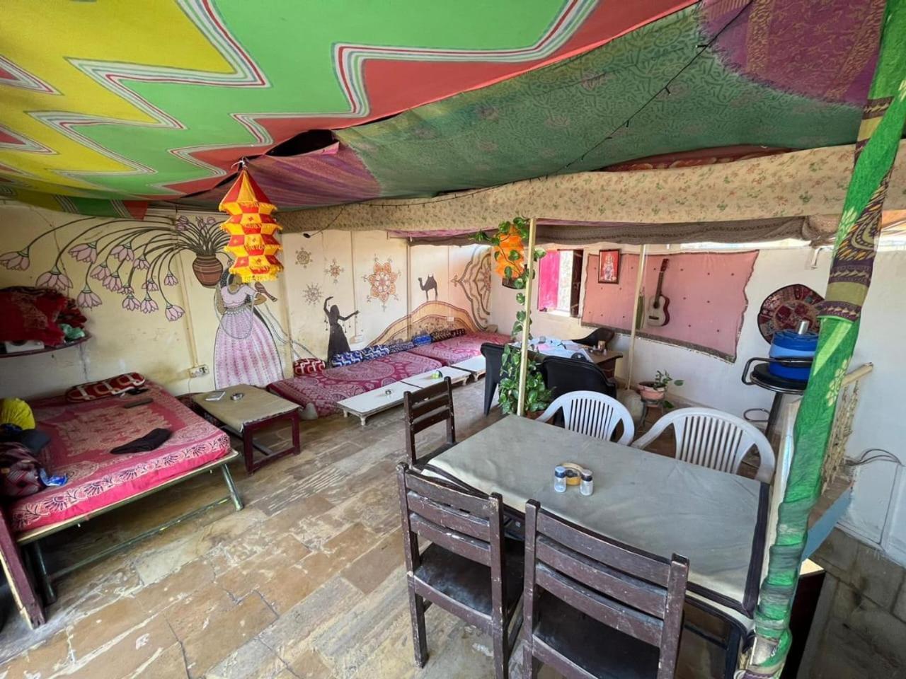 Hostel Peace & Love Homestay Jaisalmer Extérieur photo