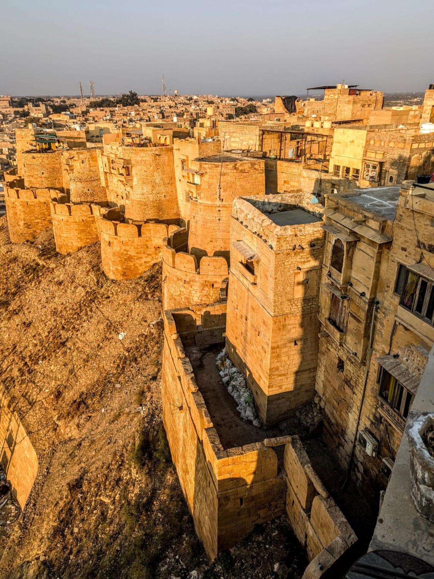 Hostel Peace & Love Homestay Jaisalmer Extérieur photo